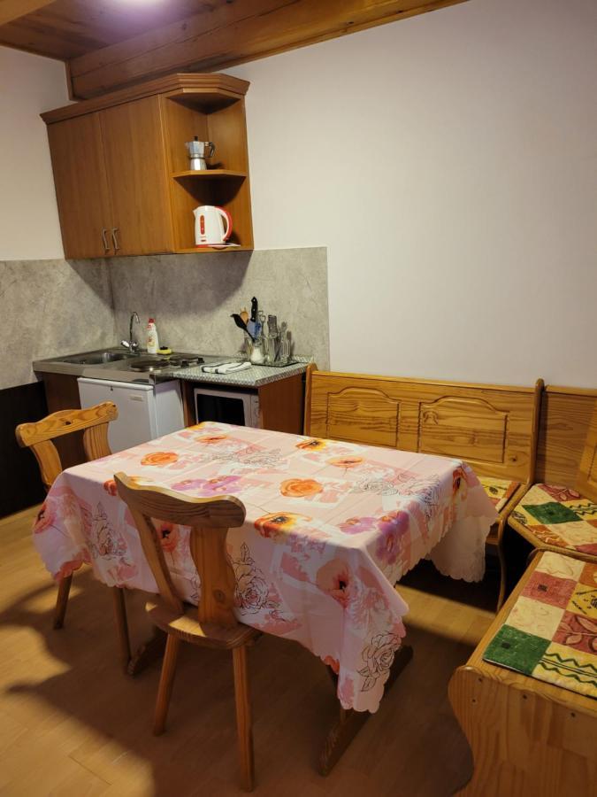 Mohas Vendeghaz Koszeg Mohas Ut 107 Hotel Екстериор снимка