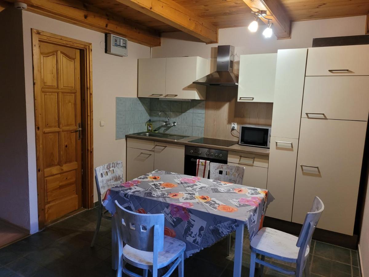 Mohas Vendeghaz Koszeg Mohas Ut 107 Hotel Екстериор снимка