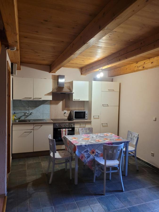 Mohas Vendeghaz Koszeg Mohas Ut 107 Hotel Екстериор снимка