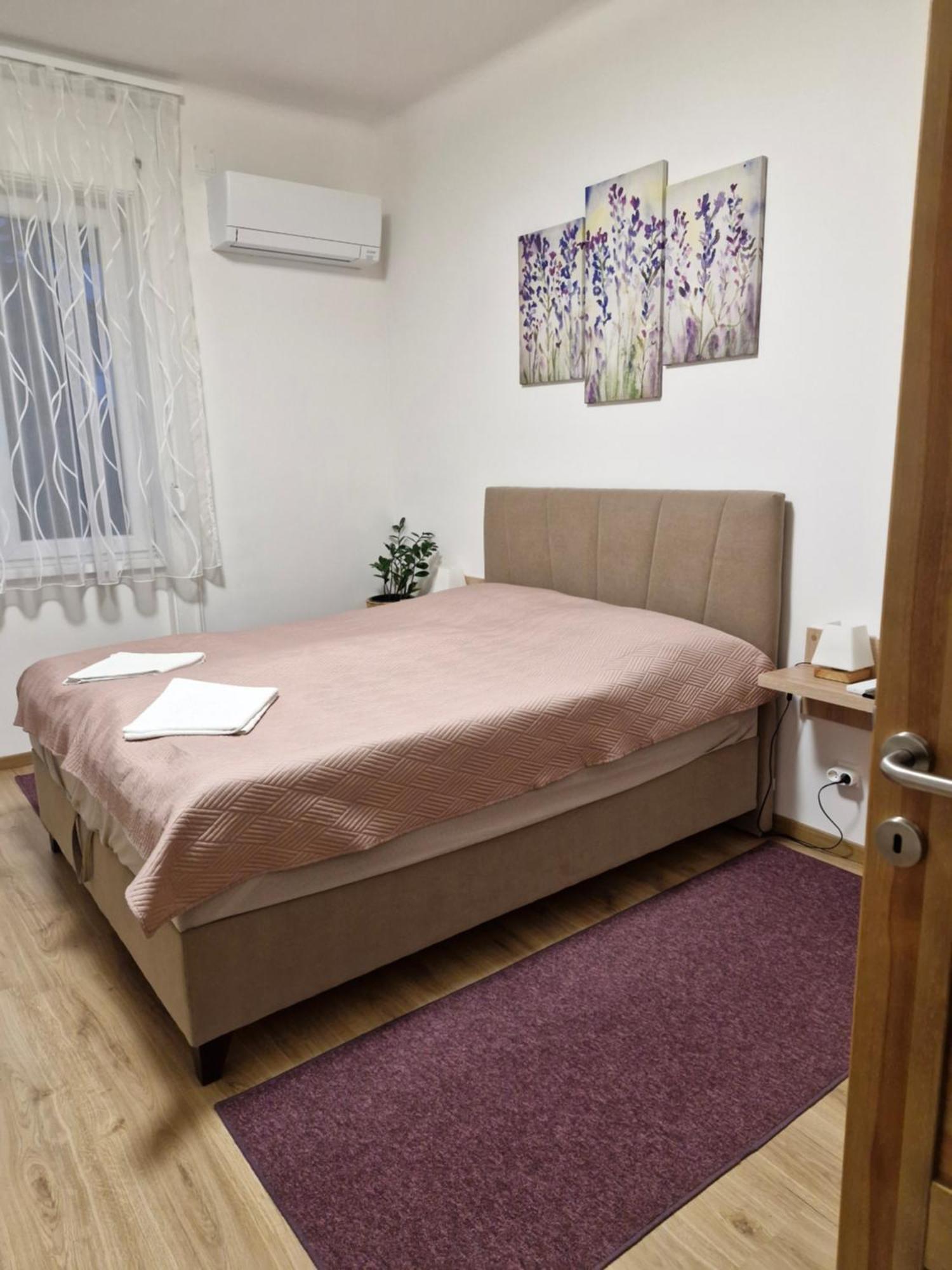 Mohas Vendeghaz Koszeg Mohas Ut 107 Hotel Екстериор снимка