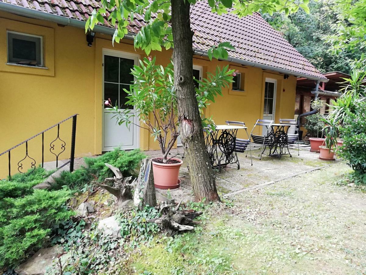 Mohas Vendeghaz Koszeg Mohas Ut 107 Hotel Екстериор снимка